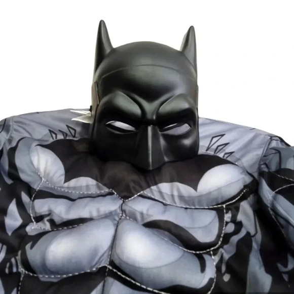 Childs BATMAN costume W/cape and mask Size Large - Picture 8 of 12